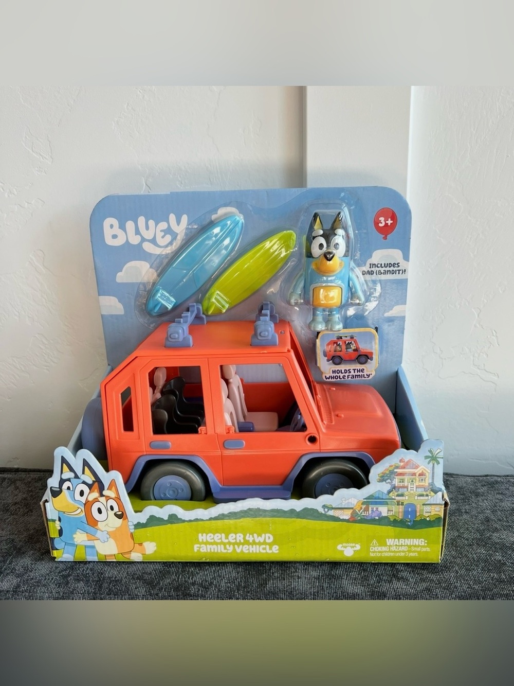 NWT Bluey Heeler 4WD Family Vehicle Toy Set